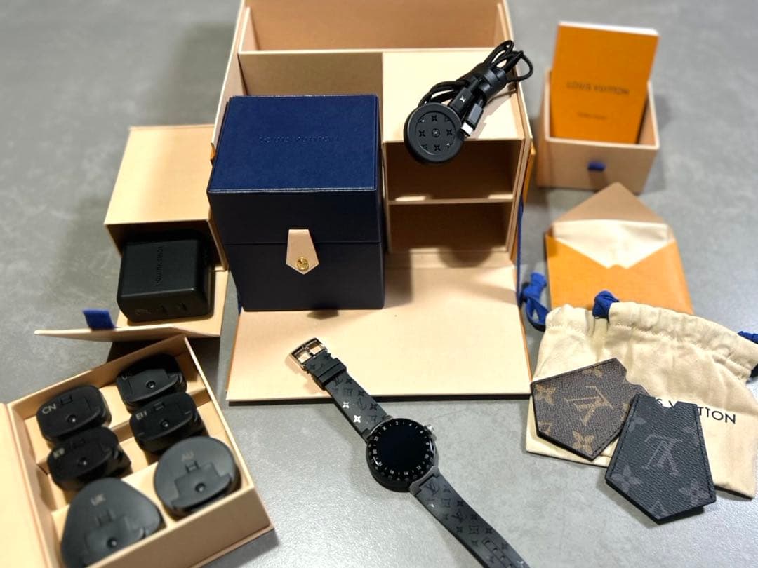 nontantan 様⭐︎Louis Vuitton スマートウォッチ