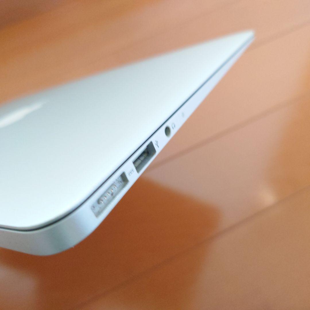 MacBook Air 11-inch (Mid 2012）マックブックエアー