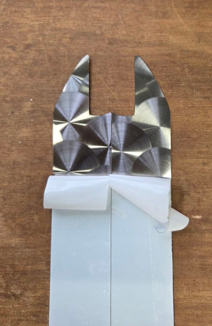 17スーパーグレート等　純正バイザー用　Bピラー鱗ステンレス　アレンジ