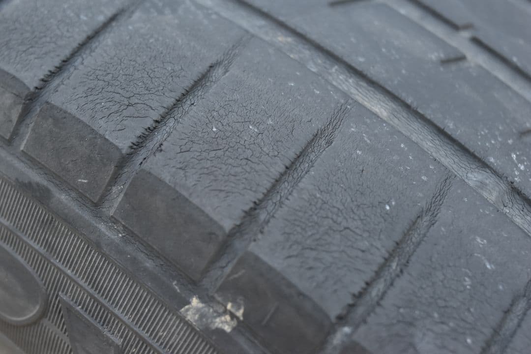 【値下げ】ハイペリオン CVM 19インチ タイヤセット 4本