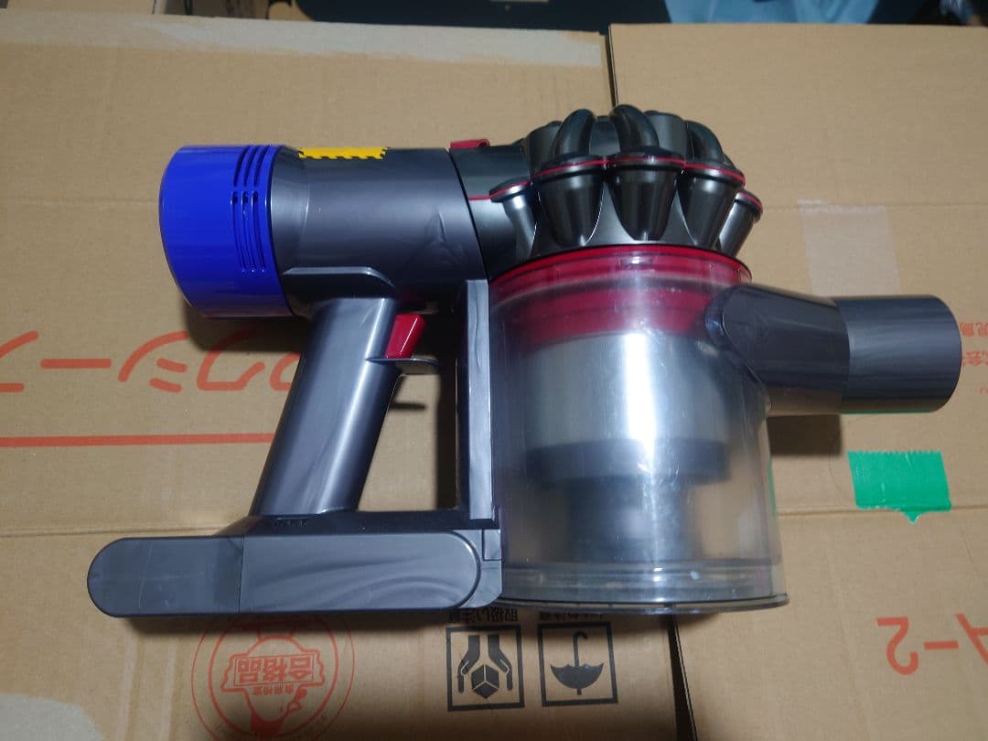 Dyson V8 Fluffy サイクロン式クリーナー SV10