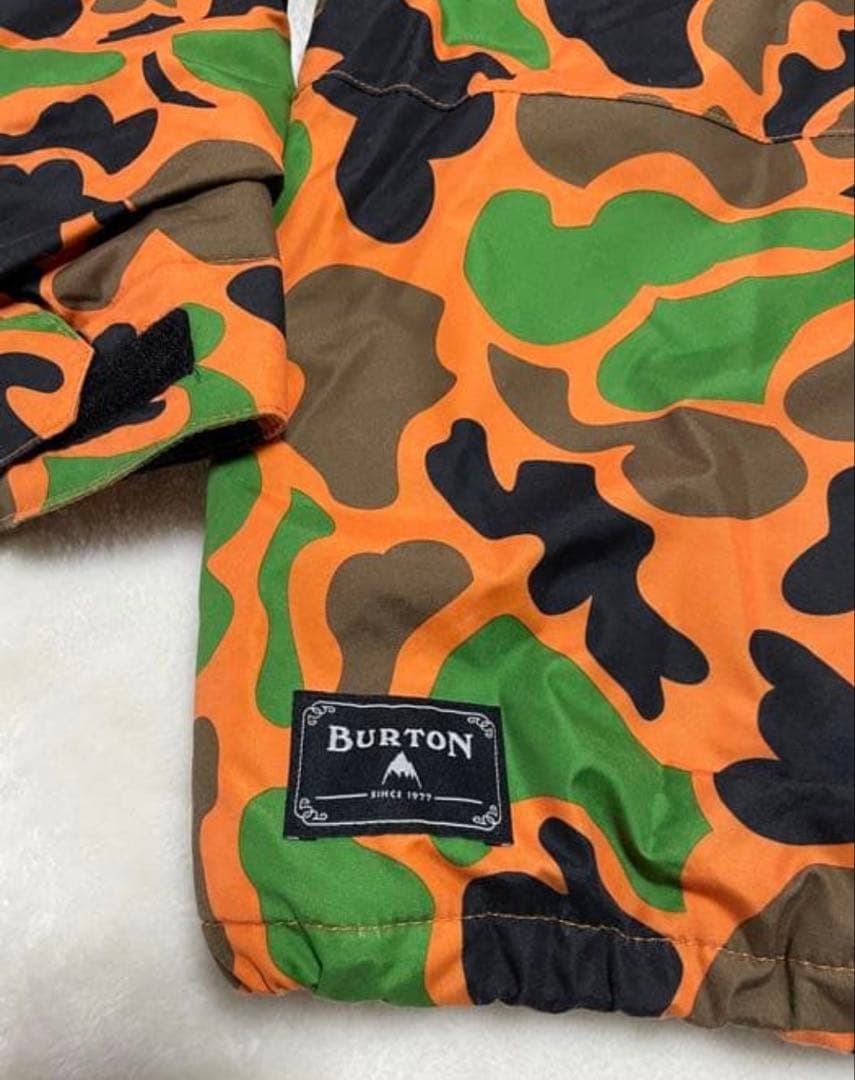 目立ちます⭐︎✴︎ラスト値下げBURTON キッズ スノーウエア S size❤️