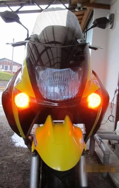 マジェスティ125 26LEDフロントウインカー 右直事故対策+16LEDリア