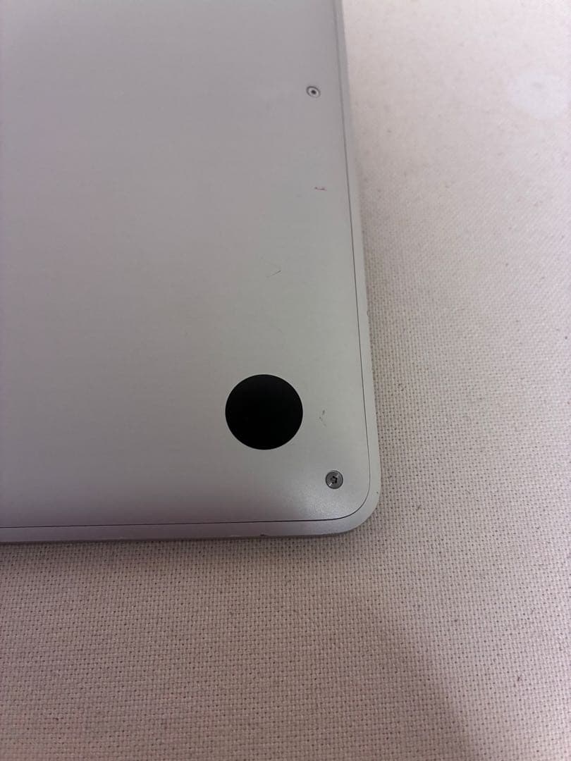 Apple MacBook Air (M1, 2020) 本体