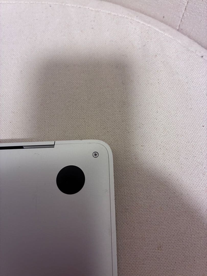 Apple MacBook Air (M1, 2020) 本体