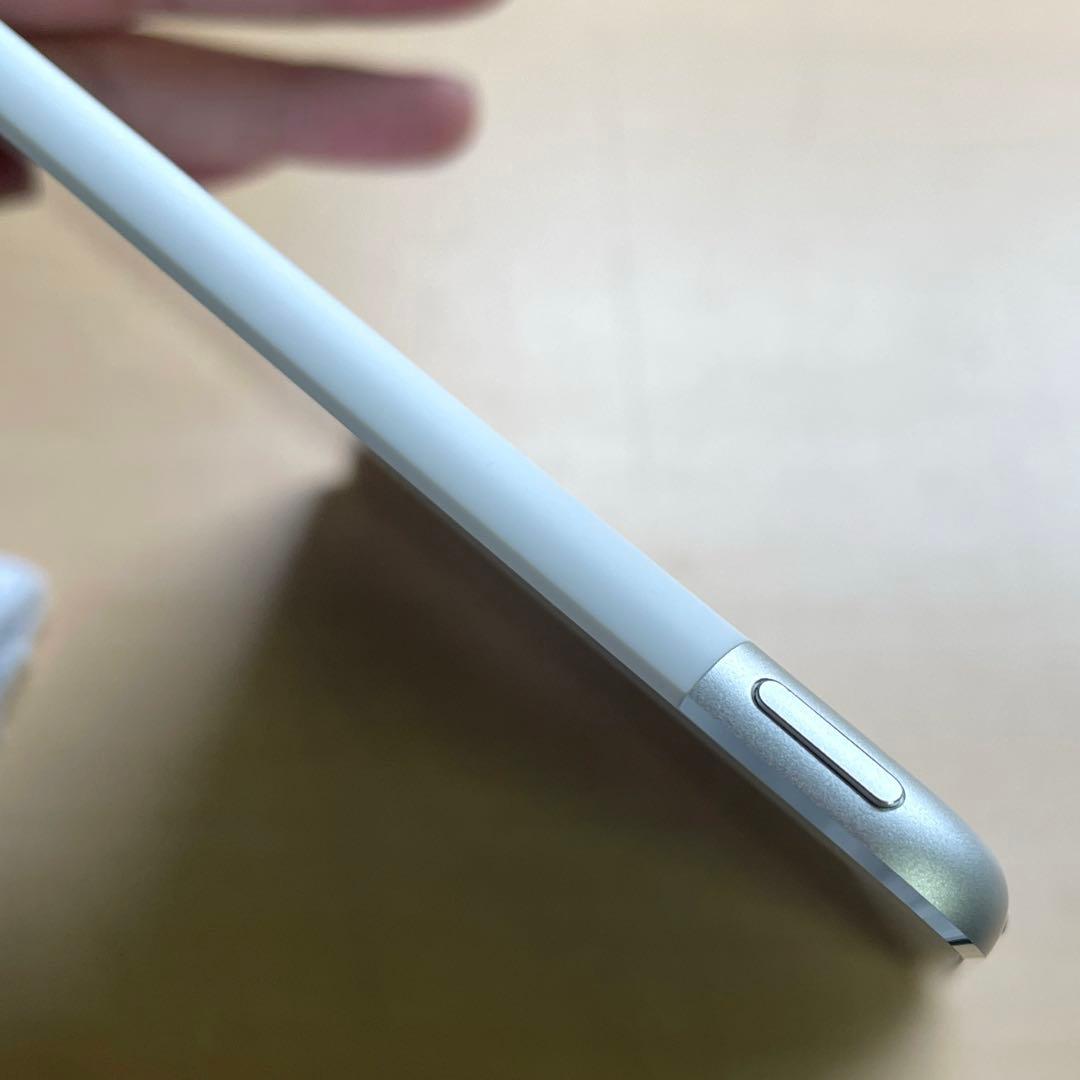 iPad Air2 32GB Cellular シルバー　A1567 美品　#4