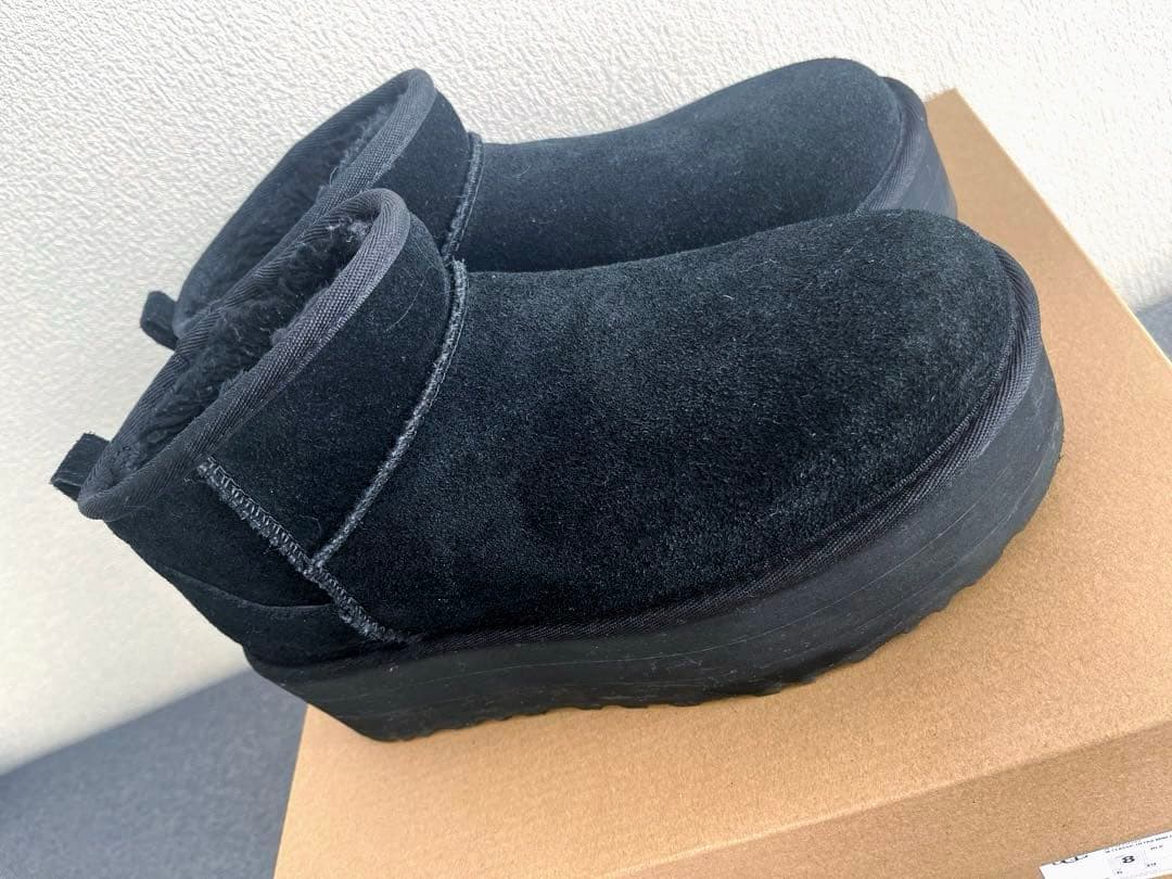UGG ブラック ウルトラミニ　プラットフォーム　厚底　ムートンブーツ 25cm