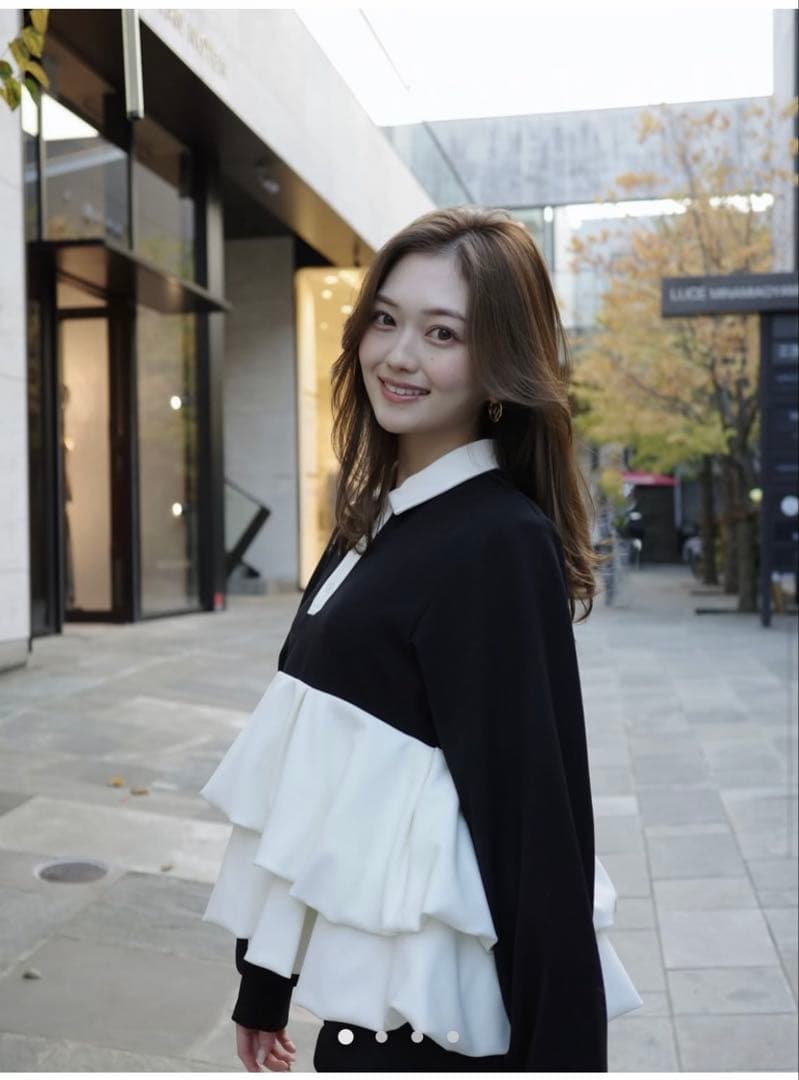 【新品タグ付き】THE TOE Hydra Peplum tops S サイズ