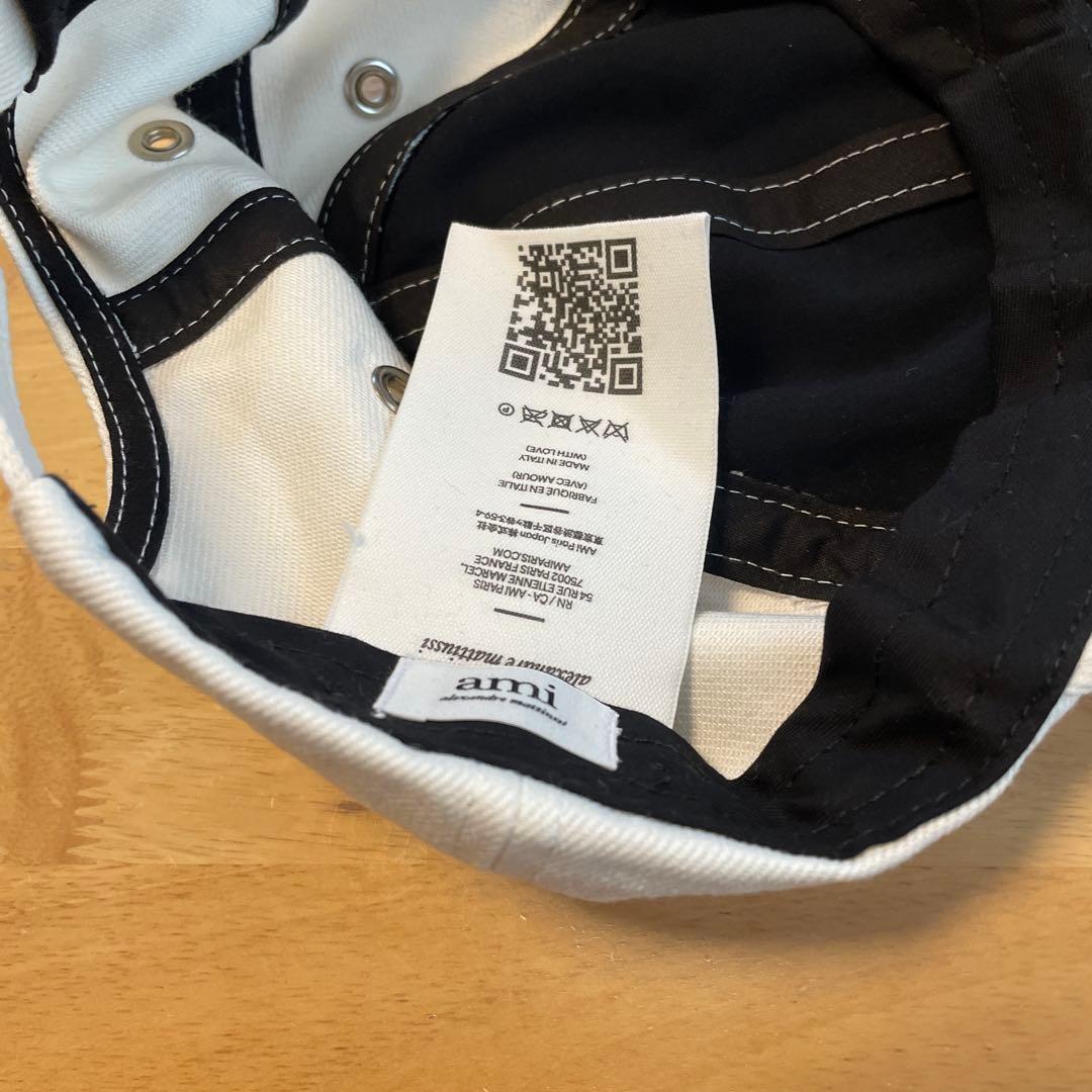 ami ホワイトキャップ ハート刺繍（巾着付き）