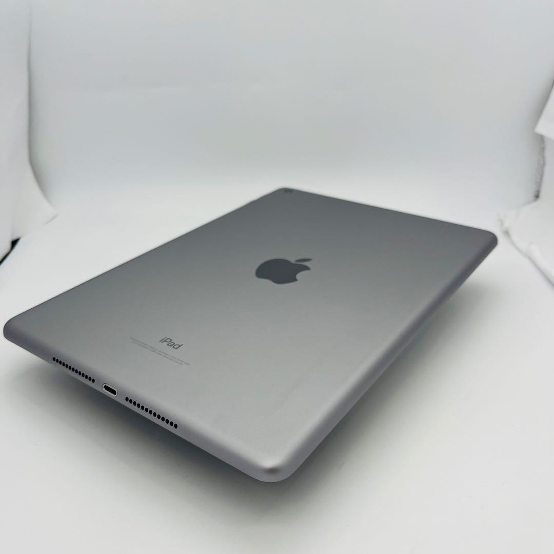 B 93% iPad 6 第6世代 64 GB Wi-Fi シルバー 本体