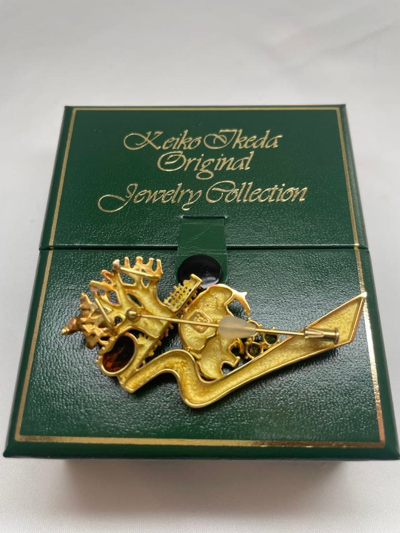 池田啓子ジュエリー　AKコレクション　アフリカシリーズ　K18ブローチ