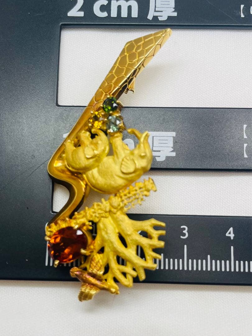 池田啓子ジュエリー　AKコレクション　アフリカシリーズ　K18ブローチ