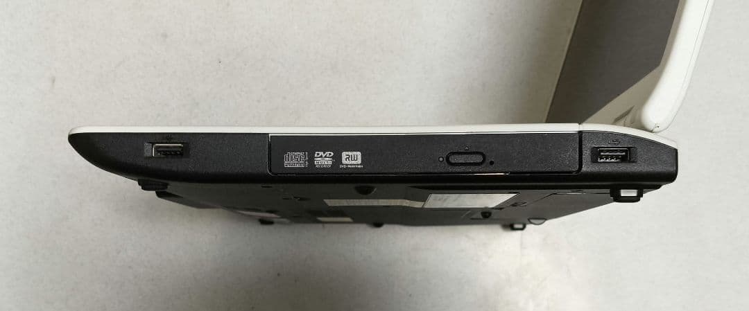 NEC LaVie TG550　8GB・MLC-512GB　Win11 