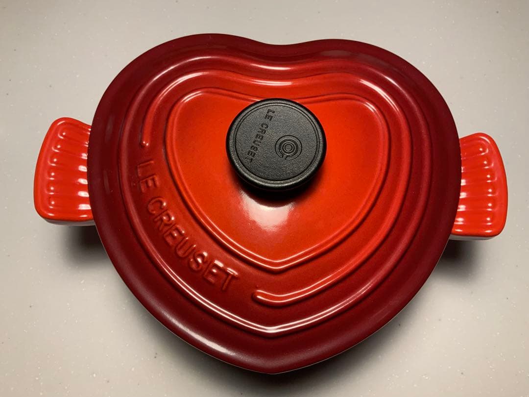 ル・クルーゼ ココット・ダムール ハート型鍋 2.0L チェリーレッド