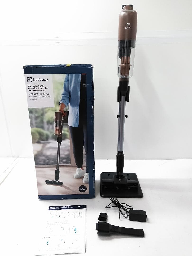 エレクトロラックス スティッククリーナー EFP71523 充電コード付き□