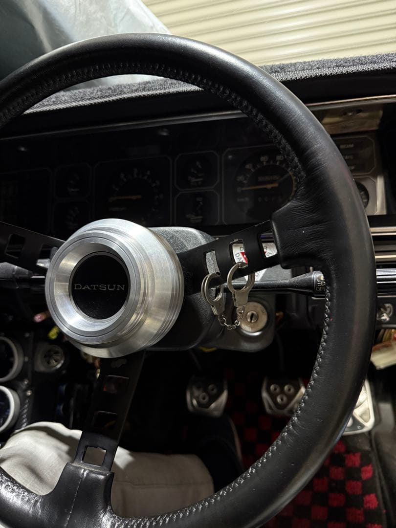 ダットサンコンペハンドル用ホーンボタンアルミ削り出し