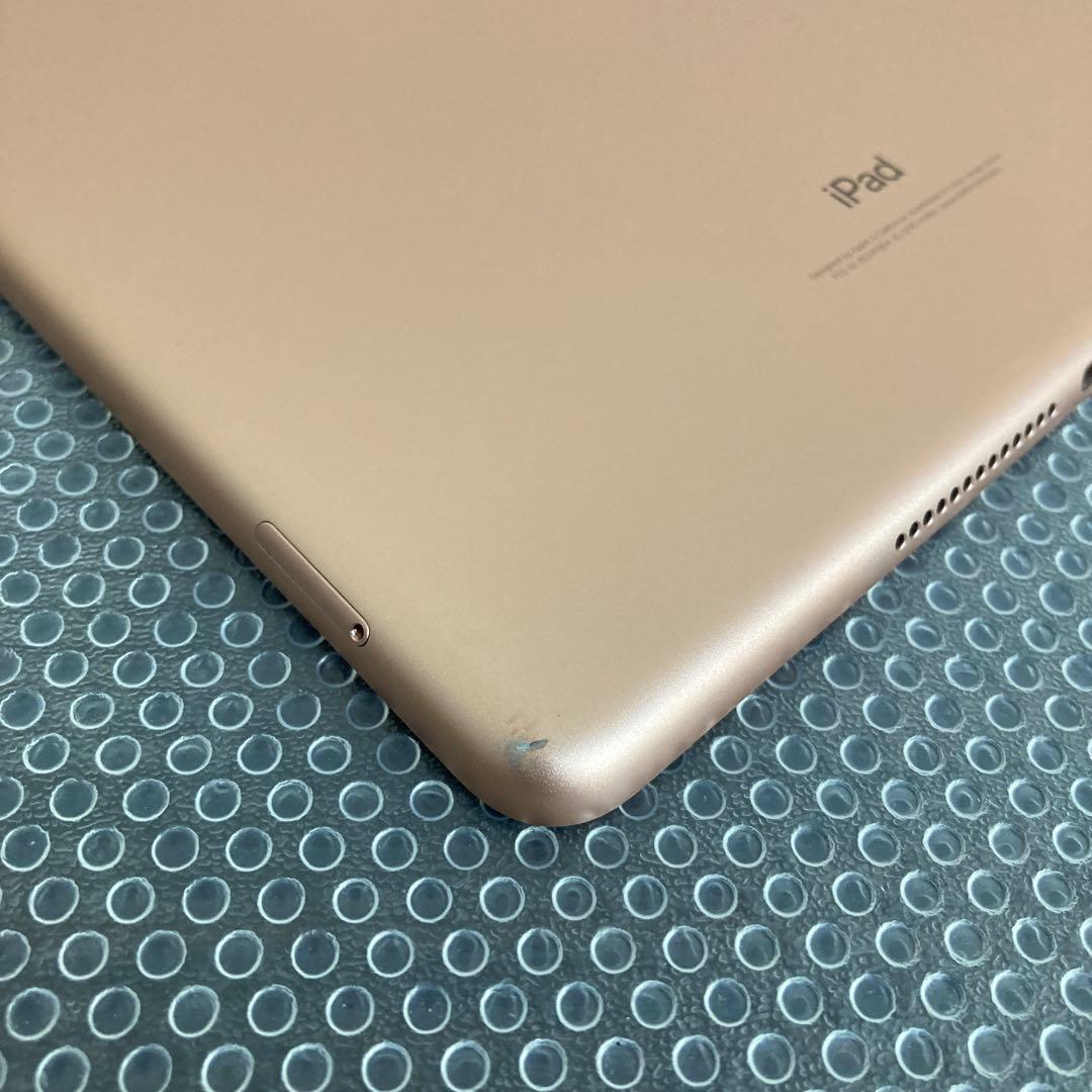 3649 電池最良好☆比較的美品☆iPad6 第6世代 32GB SIMフリー☆