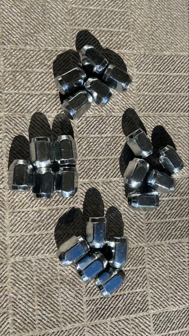 最終値下げ交渉可　美品　90系ヴォクシー　スタッドレスタイヤ205/60R16