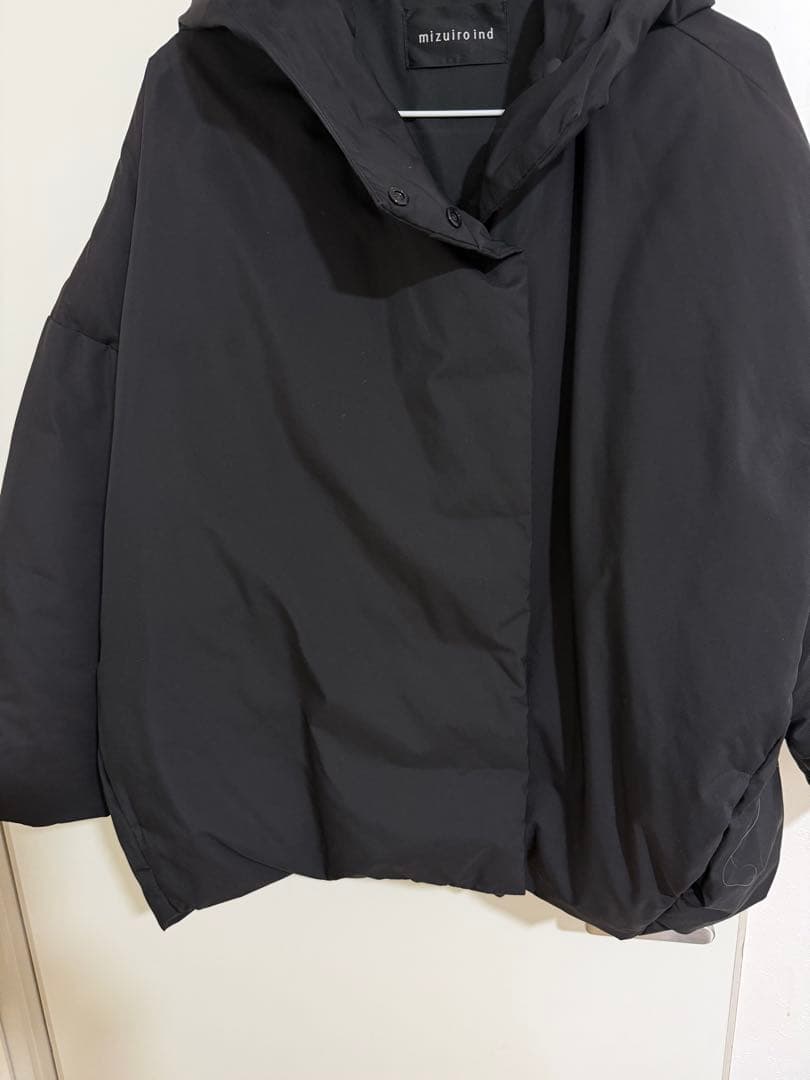 ミズイロインド　フーデットダウンジャケット　Aライン　バルーンシルエット