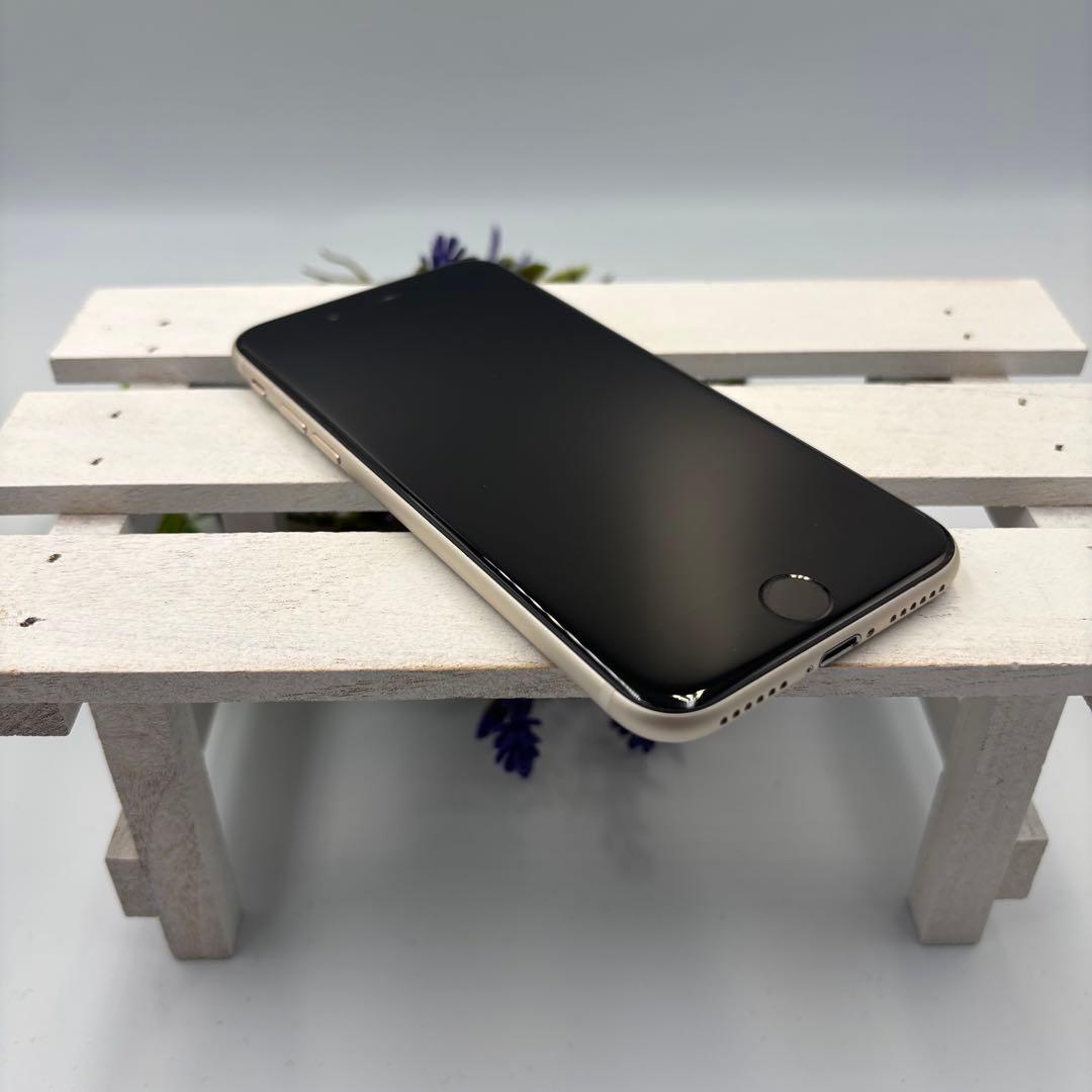 【美品】iPhone SE第3世代 64GB スターライト 349