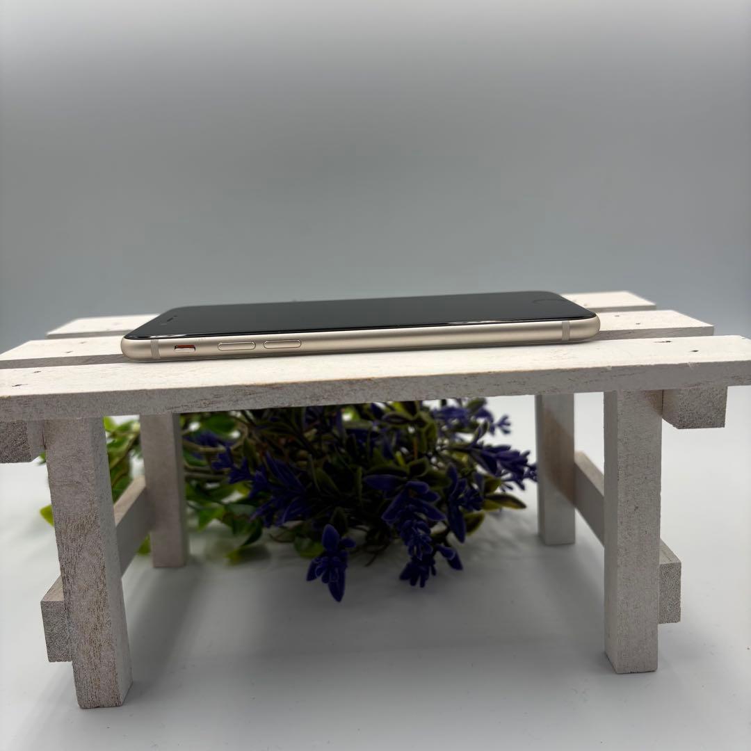 【美品】iPhone SE第3世代 64GB スターライト 349