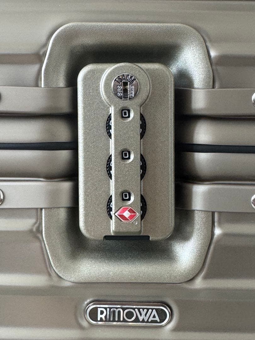 【希少】RIMOWA ★ビューティーケース★TSAロック★ ヴァニティケース