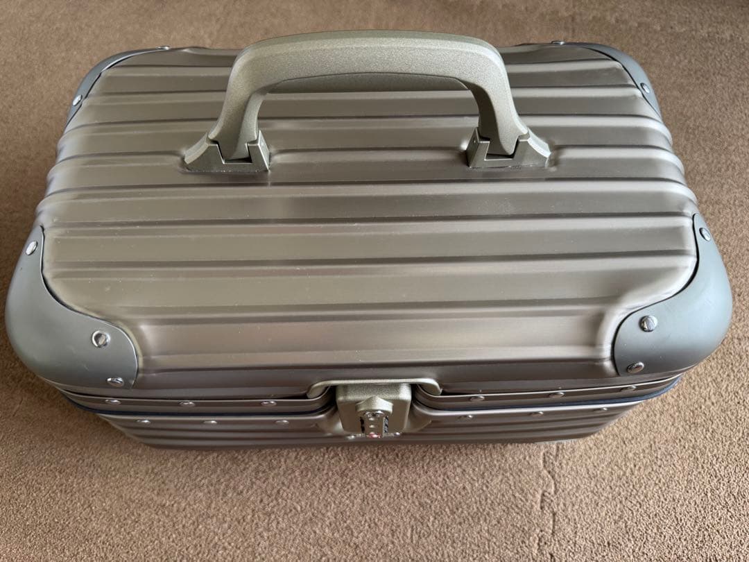 【希少】RIMOWA ★ビューティーケース★TSAロック★ ヴァニティケース