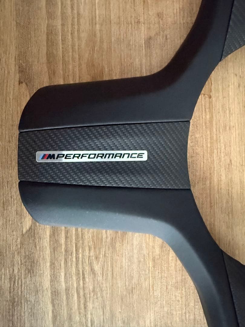 M PERFORMANCE ステアリングカバー