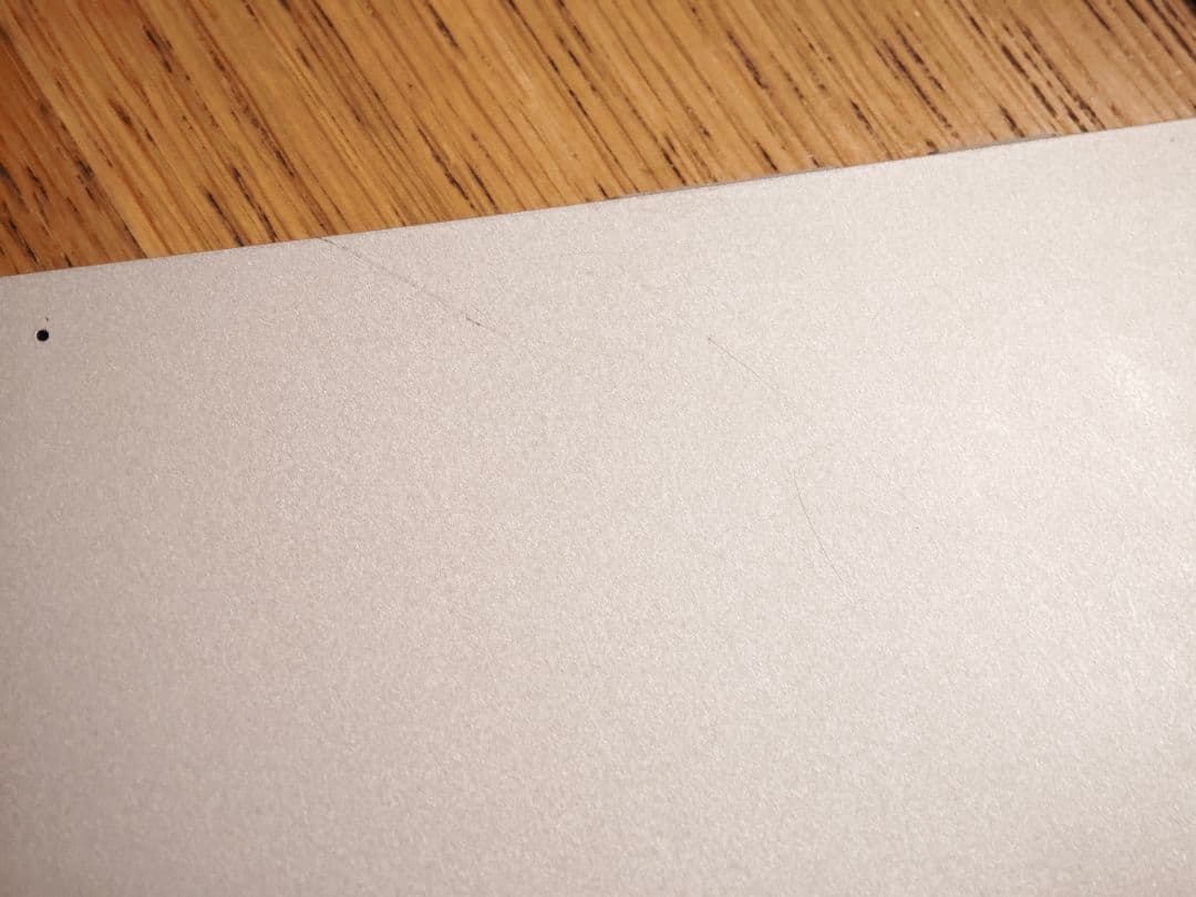 Surface Pro 5 1796 m-7Y30 画面割れ