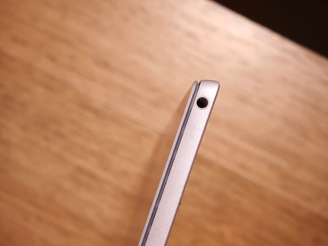 Surface Pro 5 1796 m-7Y30 画面割れ