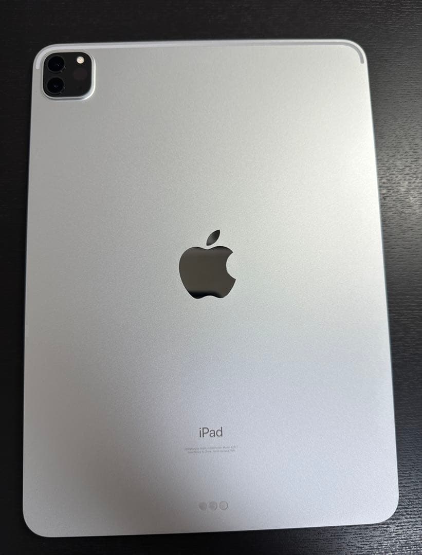 良美品●ペン&純正鍵盤付●iPad Pro11㌅512GB●M1第3世代WiFi