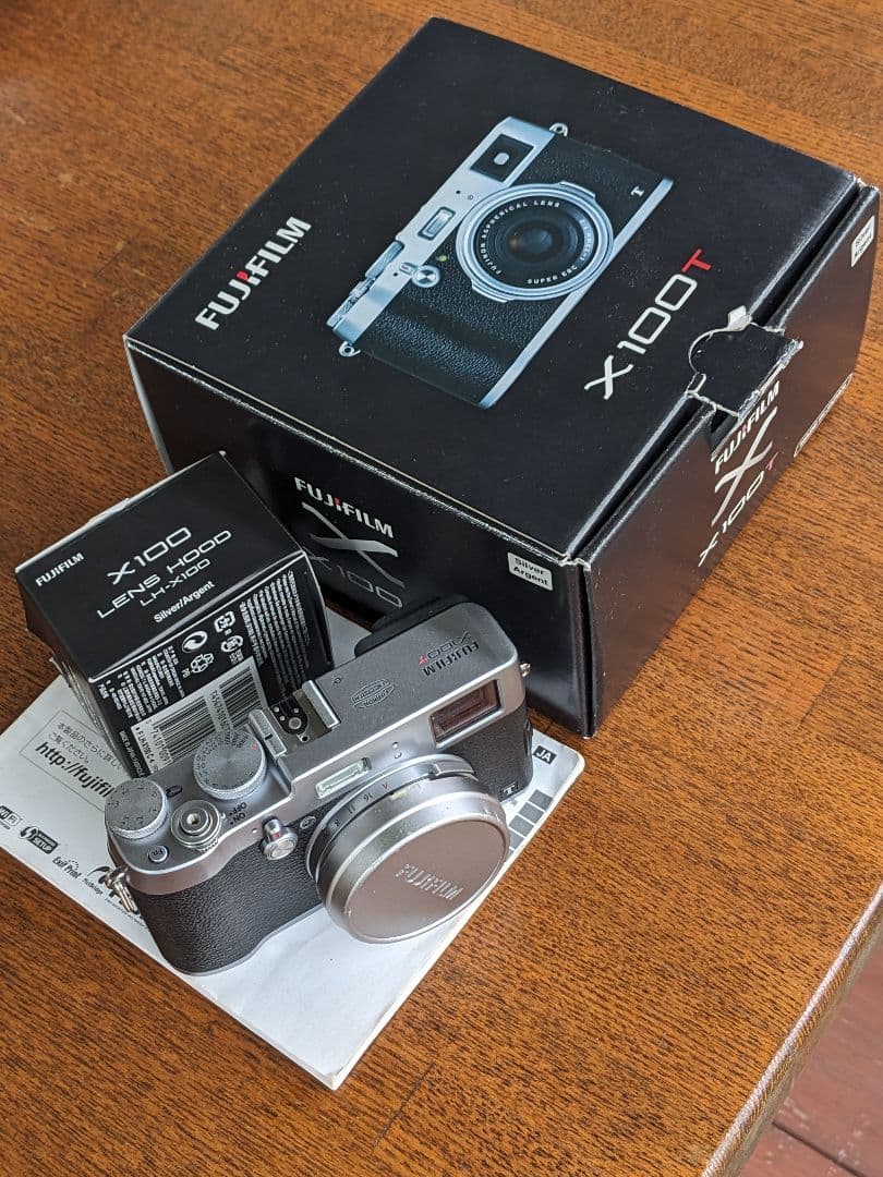 ♪ 値下げ フジフィルム X100T コンパクトデジタルカメラ ♪