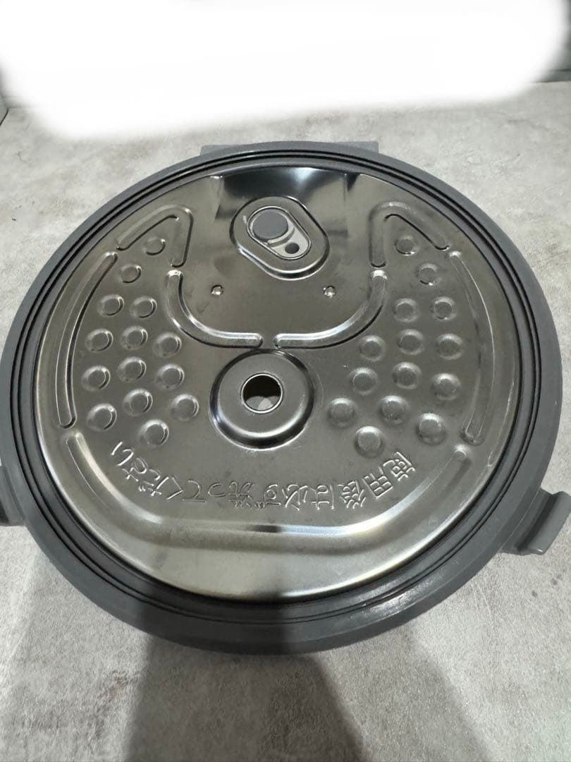 三菱電機 IHジャー炊飯器5.5合炊き炭炊釜 (2層厚釜) NJ-VEB10-W