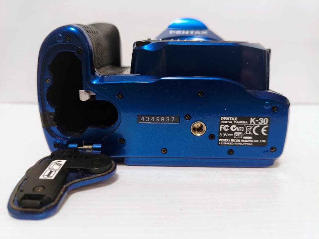 パンダニゴウ 【黒死病対策】【内臓電池交換】PENTAX K-30 青