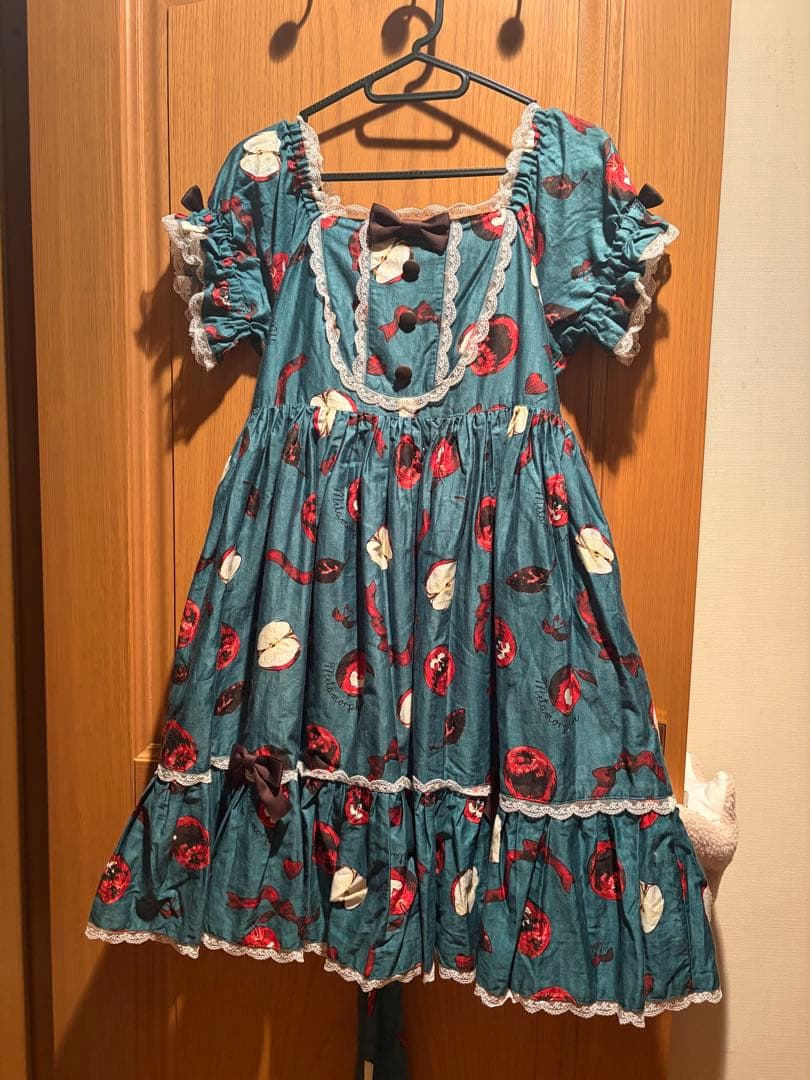 M*y様 morphoseワンピース　りんご柄　髪飾りセット