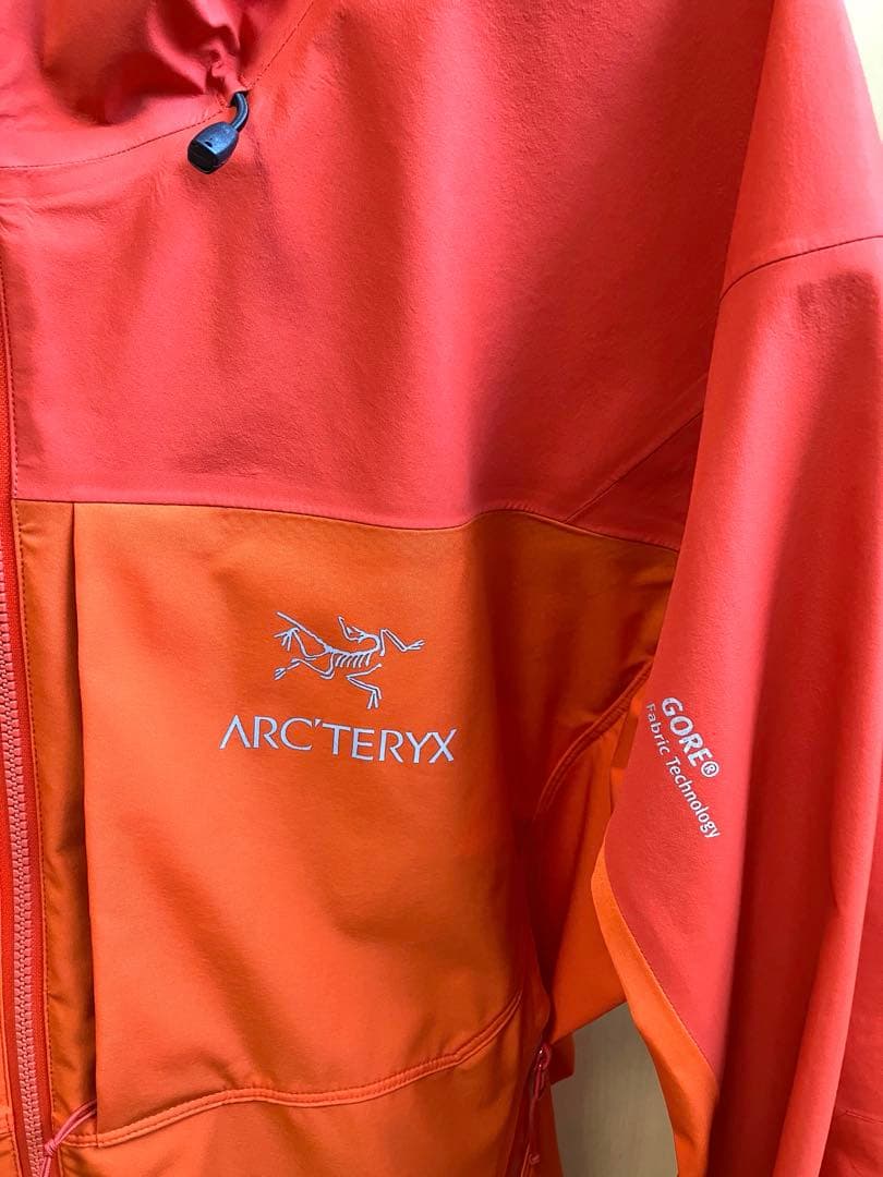 俊介　最終値下げ‼️Alpha Comp Hoody アークテリクス