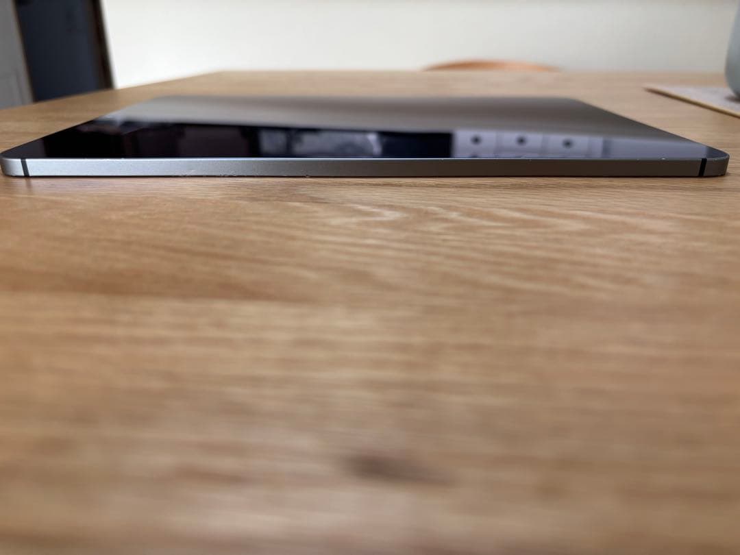 レ*オ様 iPad air 第4世代 256GB セルラーモデル スペースグレー