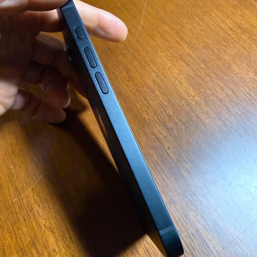 iPhone16e 512gb アメリカ 海外版　SIMフリー　eSIM専用