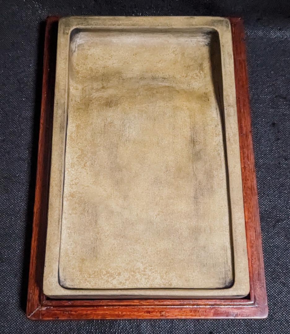 【まつ】　　◆澄泥硯／鱔魚黄の美石／九吋大型硯／唐木共箱◆蘇州霊巌山