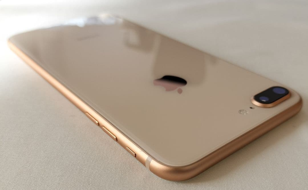 【美品】iPhone 8 Plus 128gb”完動品”