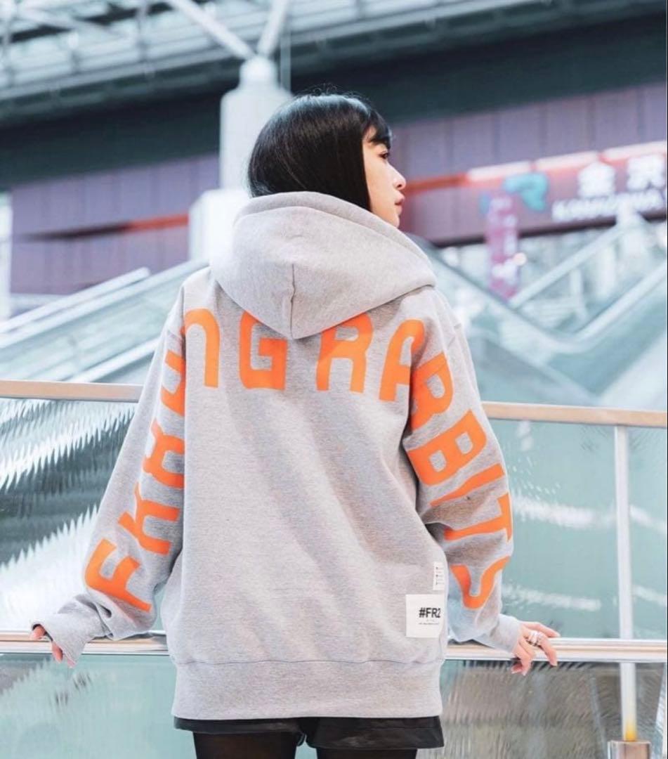 FR2 柳　金沢店　限定品ブラック　フード付きパーカー #FR2