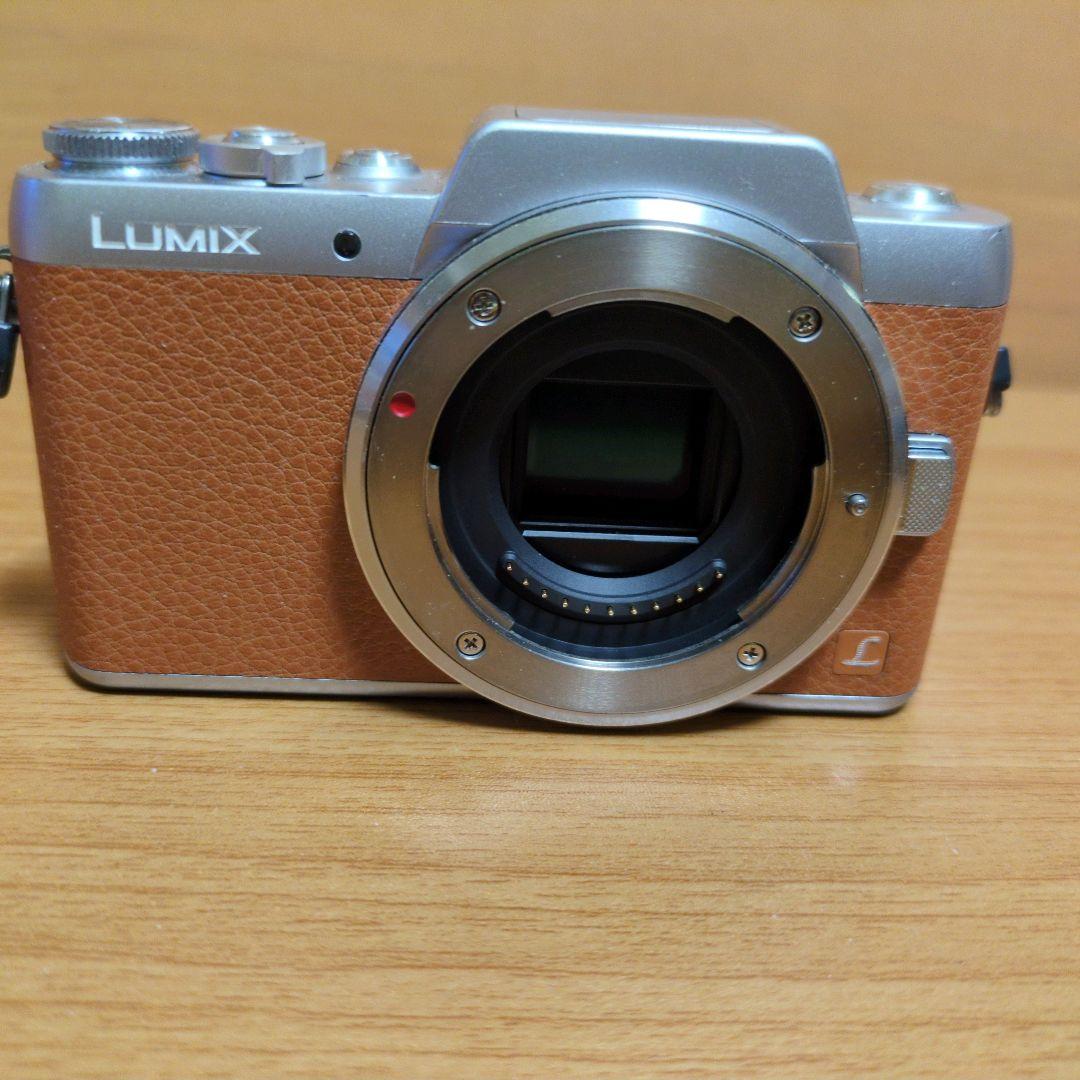 Panasonic パナソニックLUMIX DMC-GF7 ボディ オレンジ