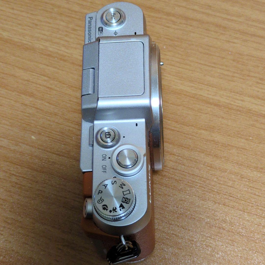 Panasonic パナソニックLUMIX DMC-GF7 ボディ オレンジ