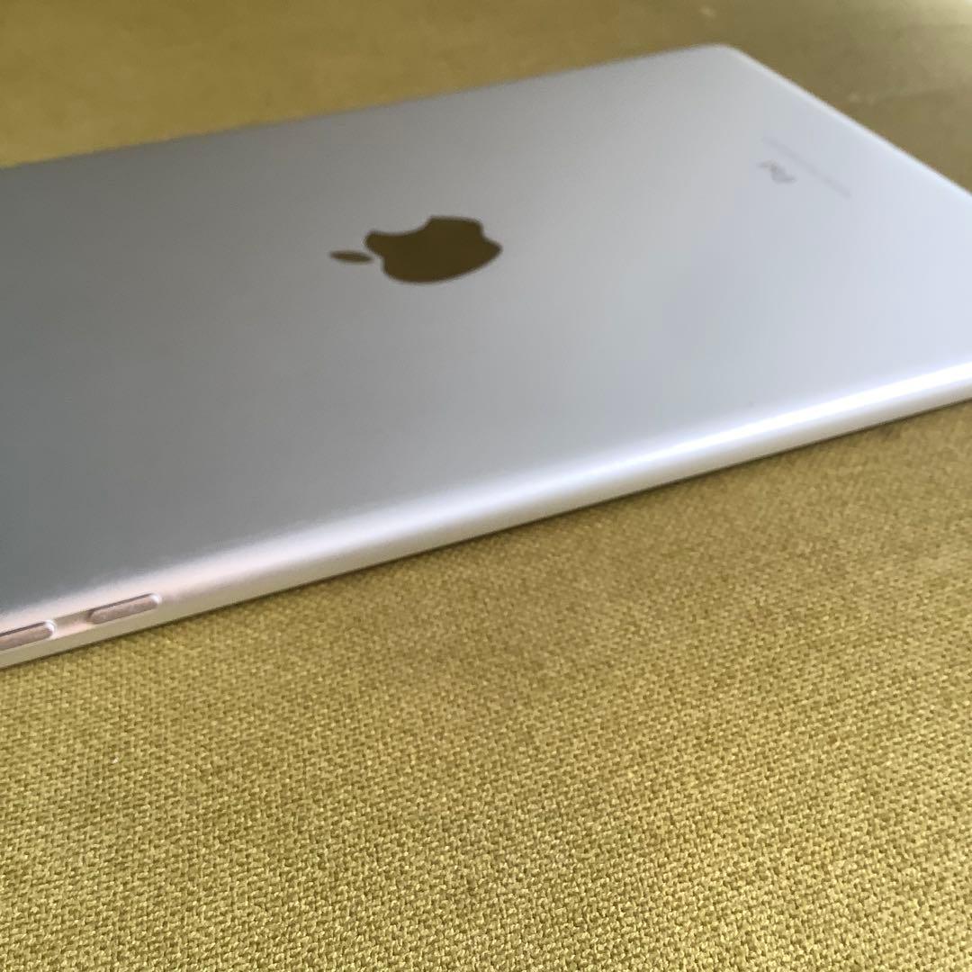APPLE iPad WI-FI 32GB (第 6 世代)：A1893