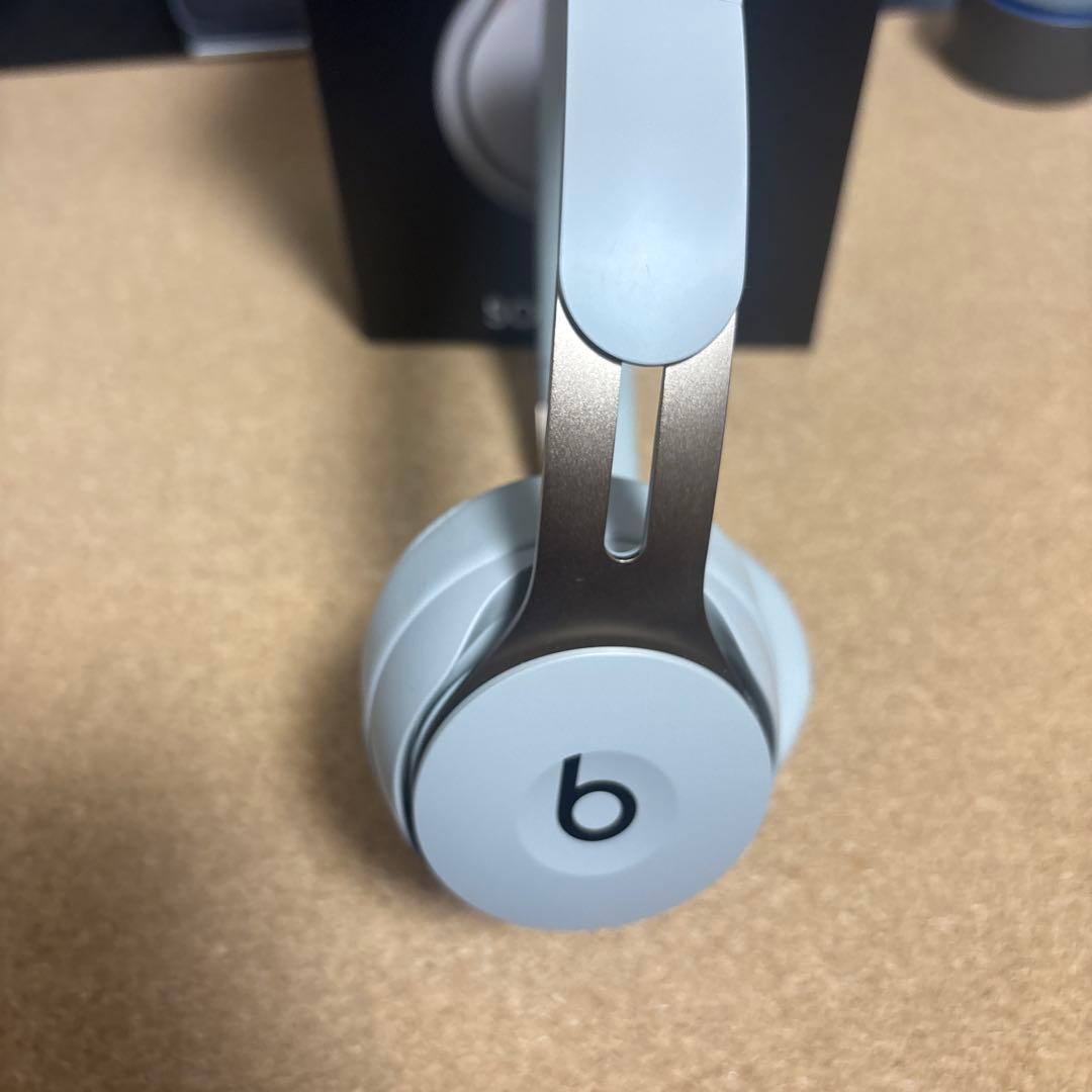 Beats solo pro ワイヤレスヘッドホン グレー