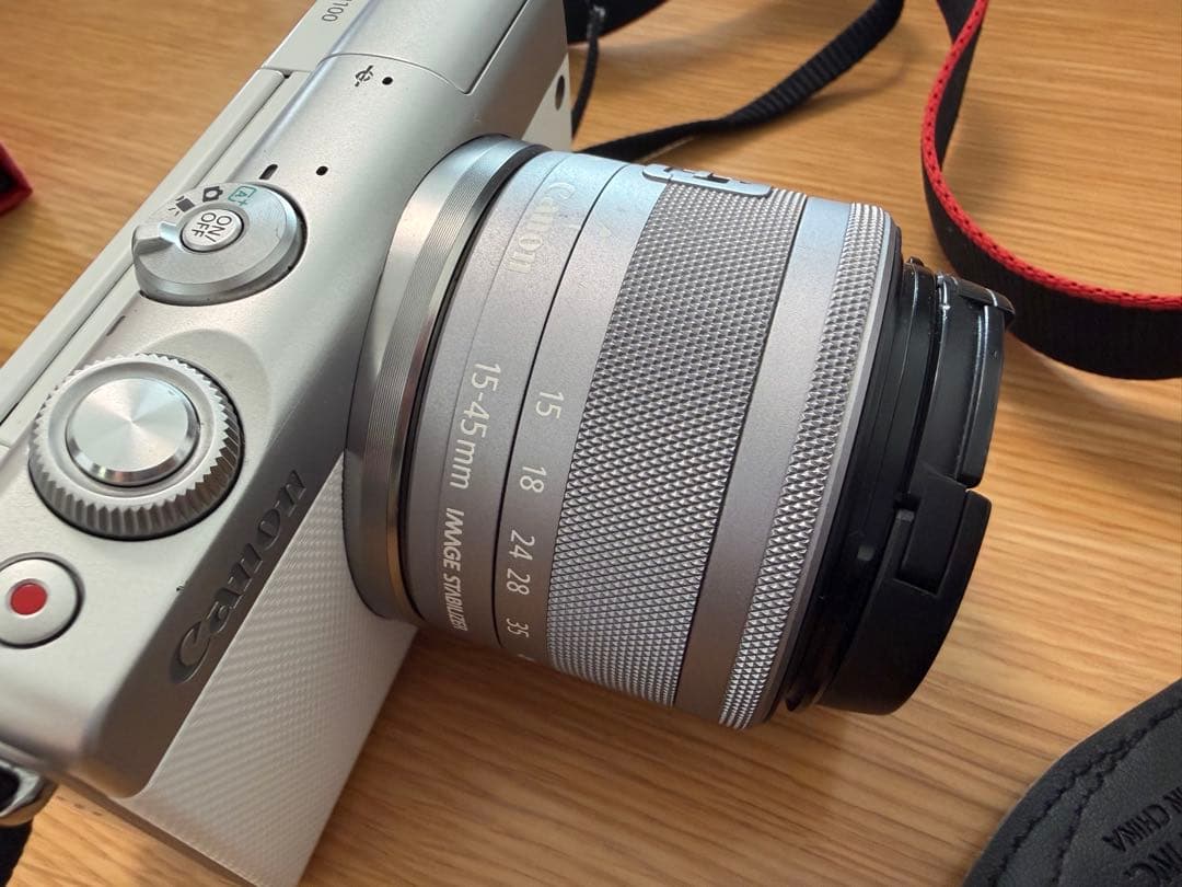 【みみ】CanonEOSM100 ホワイトダブルレンズキット付属品セット