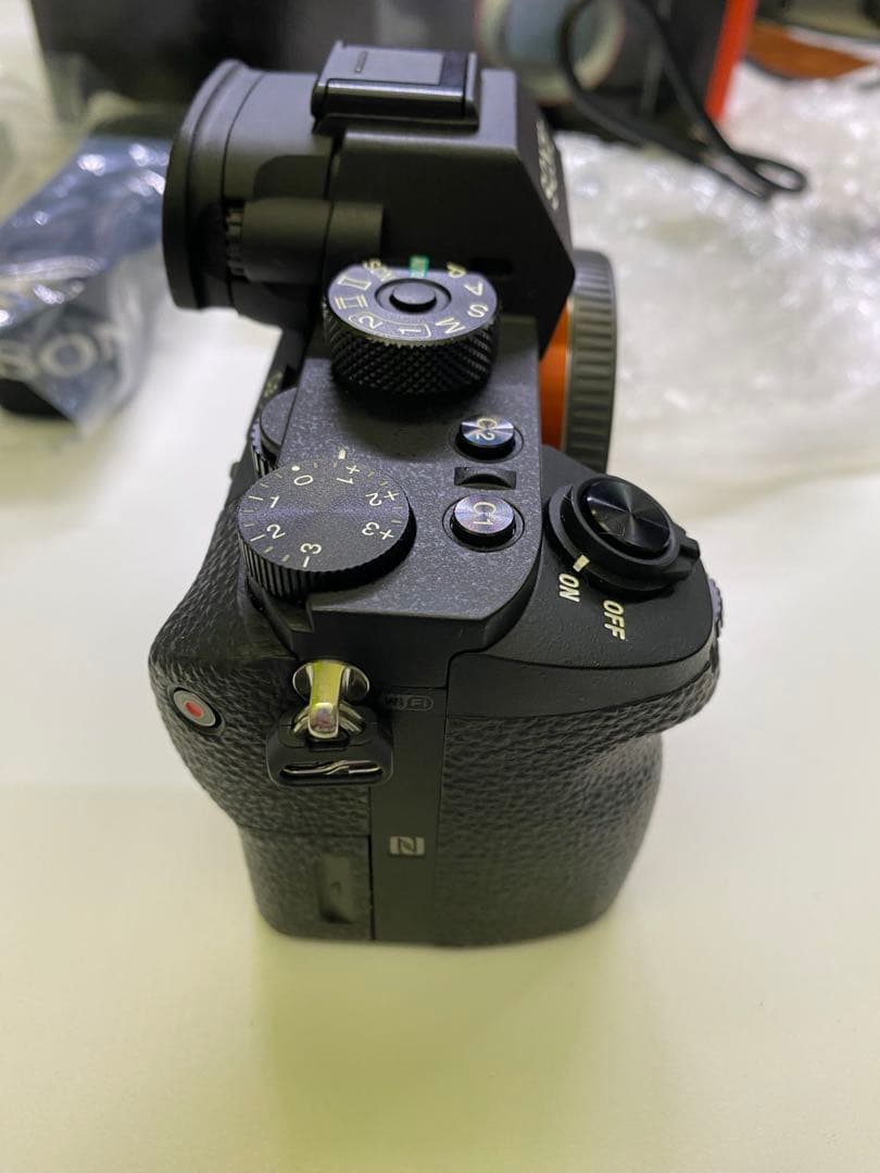 S*I様 SONY α7RⅡ 外箱取説付属品あり バッテリー3個 美品