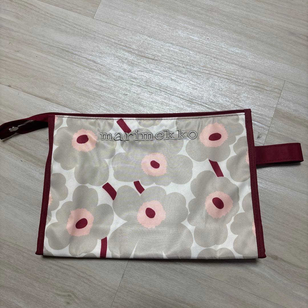 マリメッコ　ポーチ