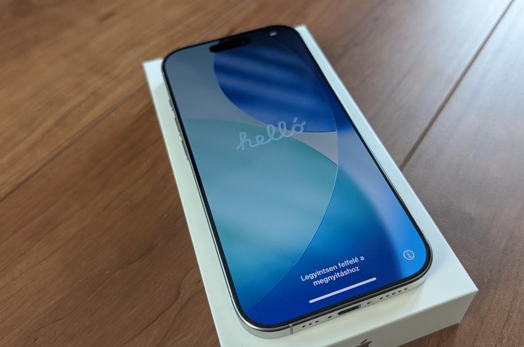 Apple iPhone 16 Pro ホワイトチタニウム 128G 本体