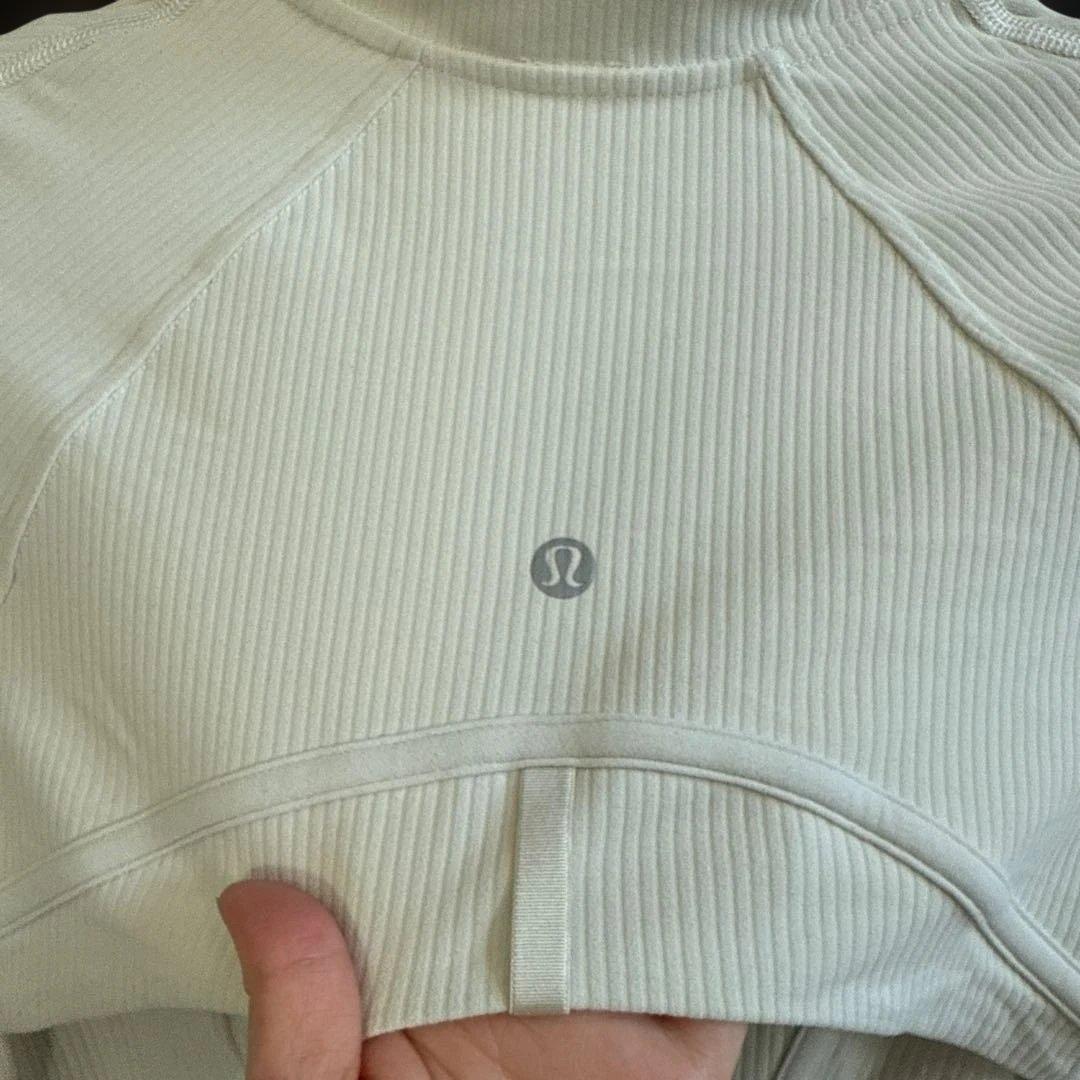 ルルレモン　リブクロップ　ジャケット